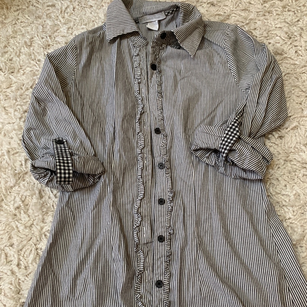 Charlotte Russe Small Button Down